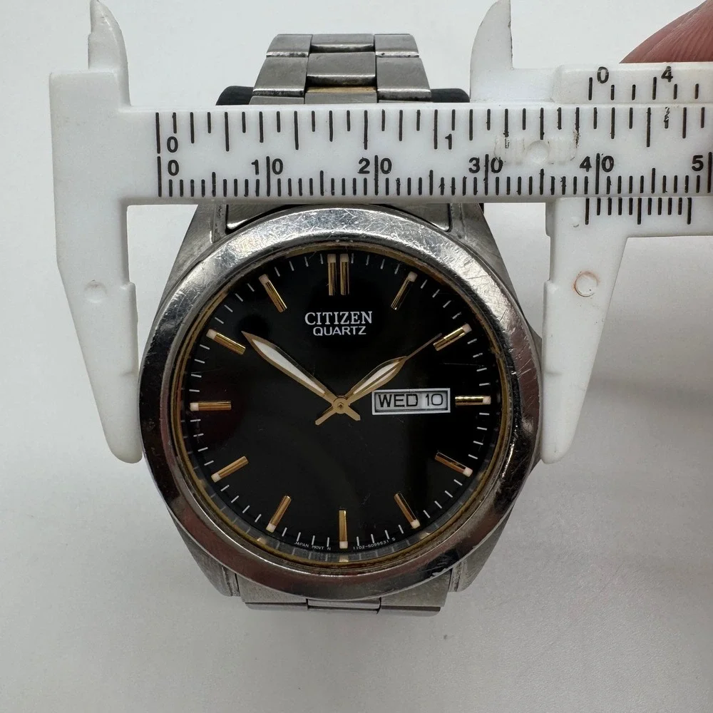 Citizen‎ Quartz Mens Watch Black Dial Two Tone Stainless Day Date 1102-S099531